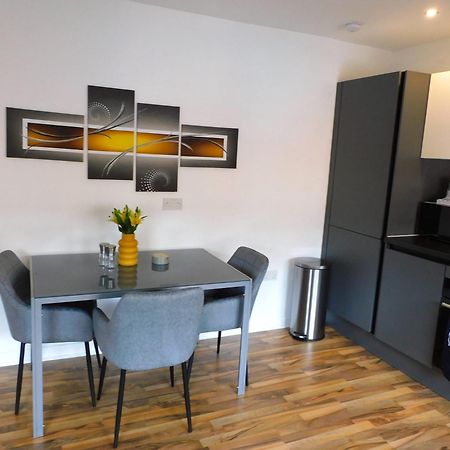 Newly Refurbished 1 Bed Apt In Hamilton Close To Station And Local Amenities Exteriér fotografie